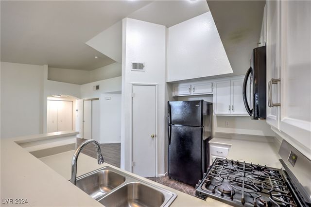 $295,000 | 7241 Indian Creek Lane, Unit 201 | Painted Desert