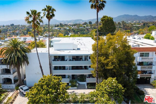 $21,995,000 | 537 San Vicente Boulevard | Santa Monica