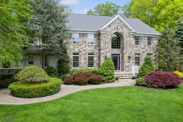 $2,150,000 | 50 Canoe Brook Lane | Bernards