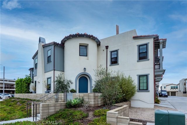 $4,200,000 | 215 1st Street | Seal Beach