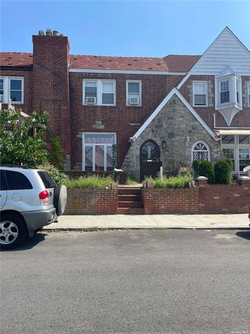 $599,999 | 130-15 224th Street | Laurelton