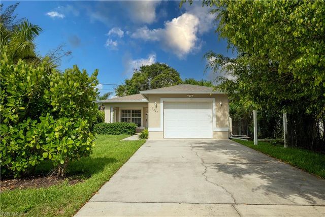 $535,000 | 2247 Pineland Street | East Naples