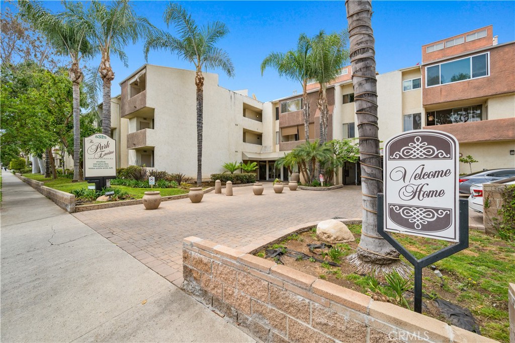 5325 Newcastle Avenue, Unit 143, Encino, CA 91316 | Compass