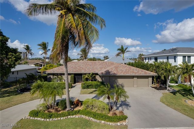 $1,200,000 | 9760 Cypress Lake Drive | Town River Estates