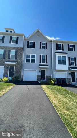 $2,300 | 4958 Brookside Court | Upper Saucon Township - Lehigh County