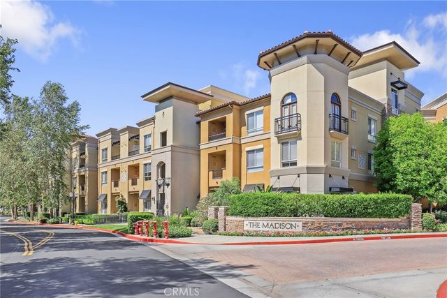 $529,900 | 24507 Town Center Drive, Unit 7118 | Valencia