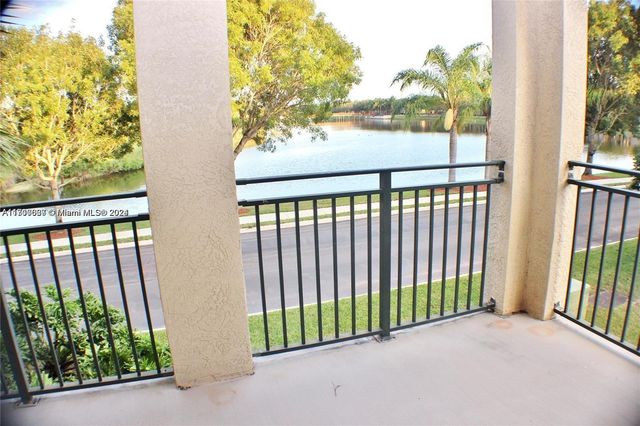 $2,650 | 2493 Centergate Drive, Unit 204 | Miramar Town Center