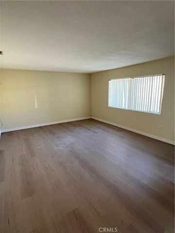 $1,880 | 975 Waters Avenue, Unit 2 | Pomona