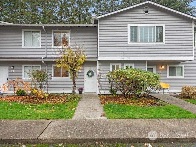 $425,000 | 1526 192nd Street Southeast, Unit L3 | Bothell West