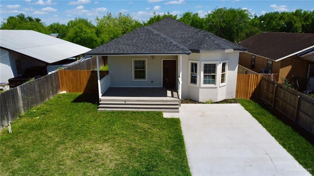 View of front of home featuring a front lawn