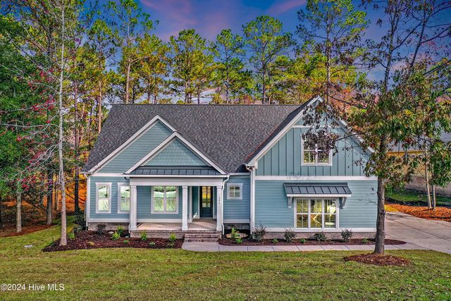 $584,900 | 592 Hearthside Drive Southeast | RiverSea Plantation