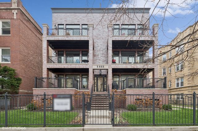 $807,500 | 1441 West Carmen Avenue, Unit 1E | Uptown Chicago