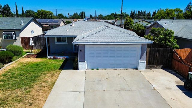 $450,000 | 441 Sharon Court | Manteca