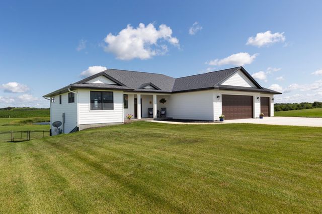 $799,900 | 23554 Cardinal Drive | Cordova Township - Le Sueur County