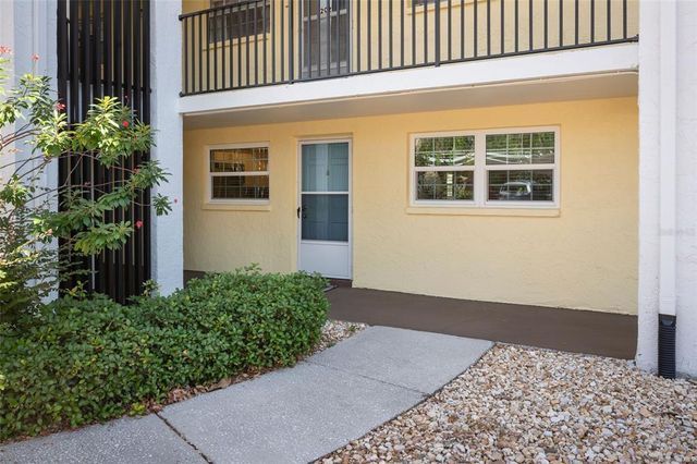 $207,400 | 821 Deleon Court, Unit 102 | Dunedin