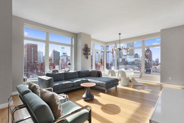 $15,500 | 400 East 67th Street, Unit 19A | Lenox Hill