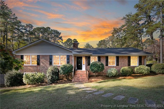 $425,000 | 120 South Churchill Drive | Terry Sanford