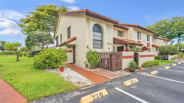 $289,500 | 10725 Bahama Palm Way, Unit 201