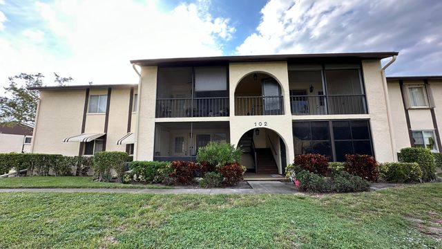 $1,850 | 102 Lake Pine Circle, Unit B2 | Greenacres