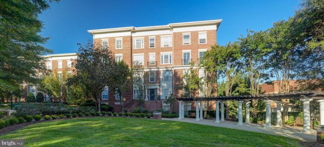 $425,000 | 31 Booth Street, Unit 253 | Kentlands