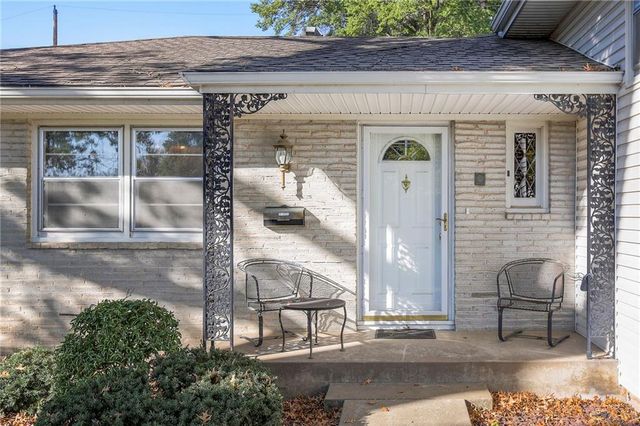 $279,900 | 501 East Rankin Road | Golden Acres