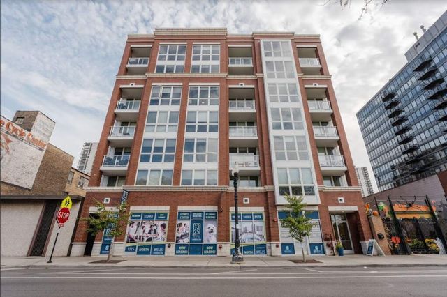 $3,555 | 1325 North Wells Street, Unit 201 | Old Town