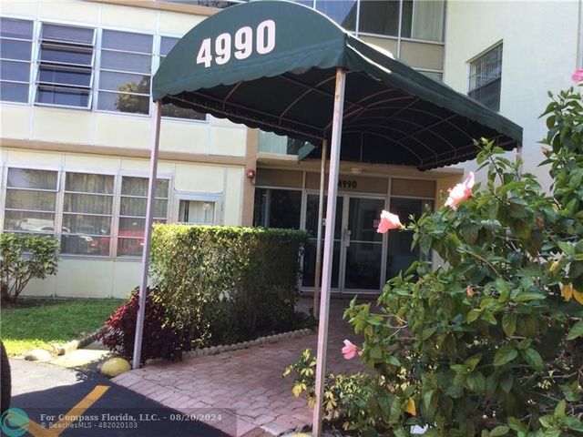 $155,000 | 4990 East Sabal Palm Boulevard, Unit 215 | Tamarac