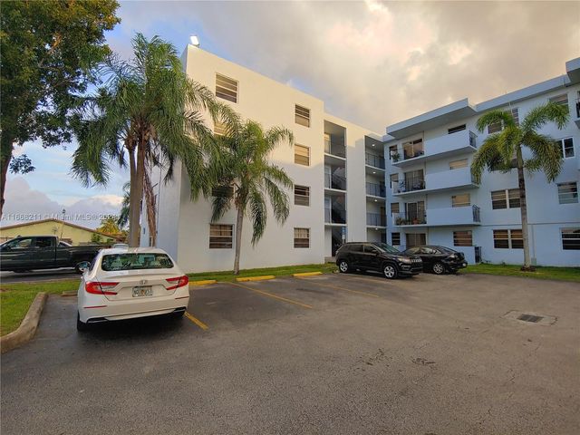 $2,600 | 1221 Southwest 122nd Avenue, Unit 201 | Tamiami