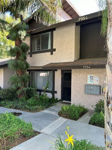 $3,700 | 7554 Corbin Avenue, Unit 2 | Reseda