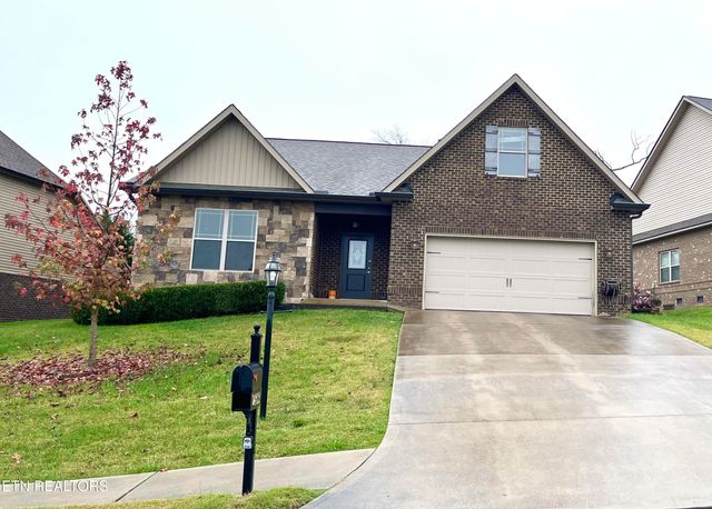 $434,900 | 7803 Saddlebrooke Drive