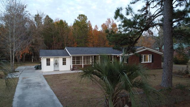 $324,000 | 1106 Old Highway 6