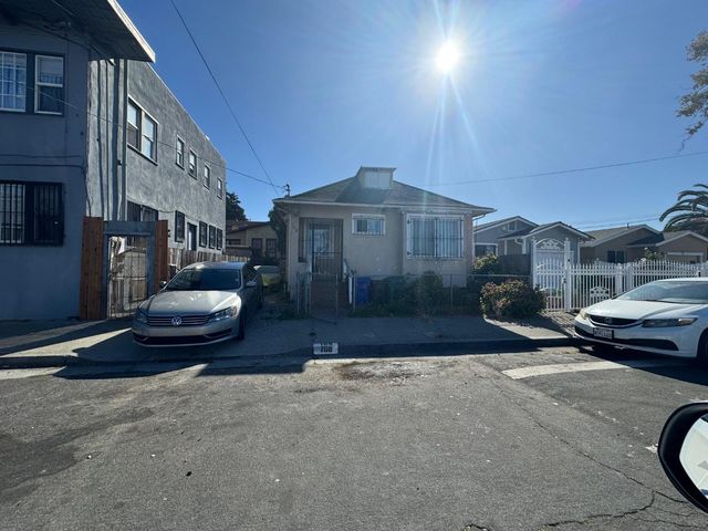 $380,000 | 168 5th Street | Iron Triangle