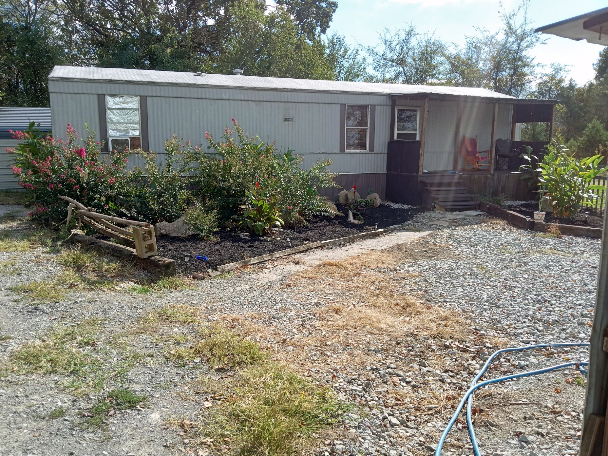 a view of a back yard of the house