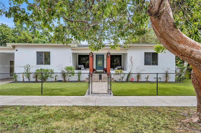 $1,395,000 | 1115 Southwest 16th Avenue | Shenandoah