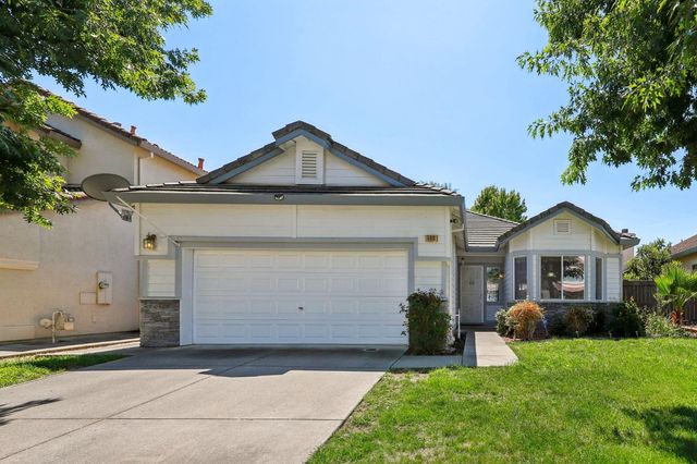 $549,500 | 560 Eastbrook Way | Natomas Park