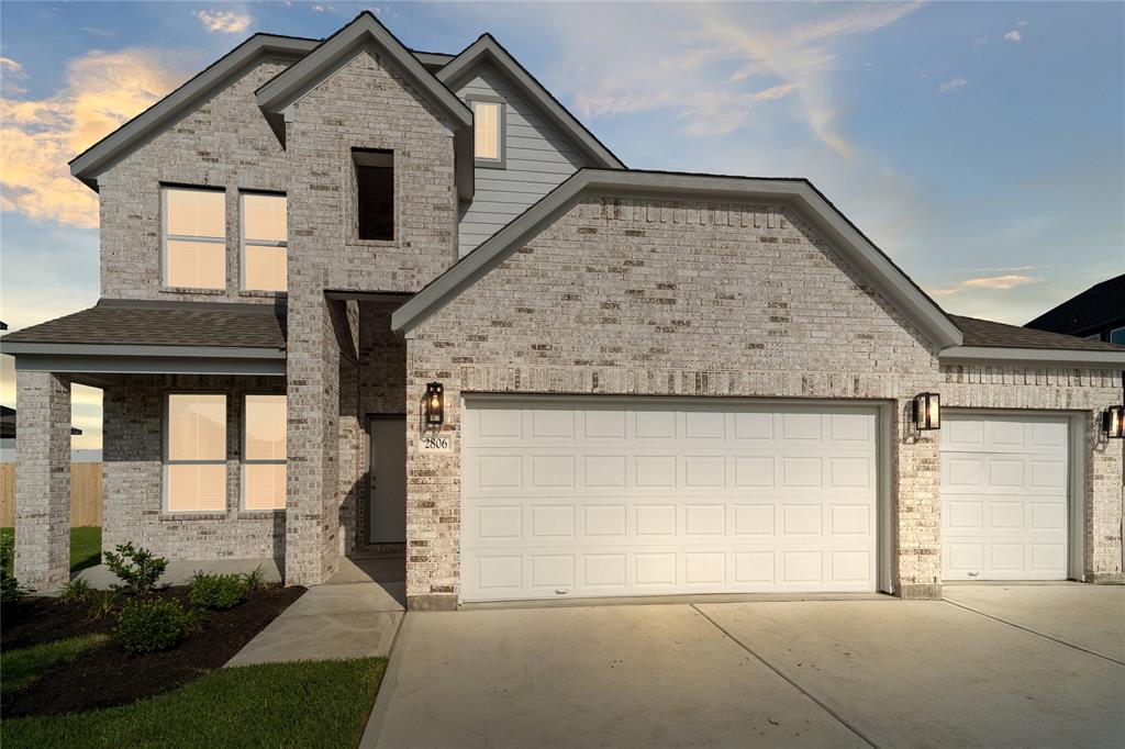 Welcome home to 2806 Accolade Elm Drive located in Morton Creek Ranch and zoned to Katy  ISD. Actual exterior and interior selections may vary by homesite.