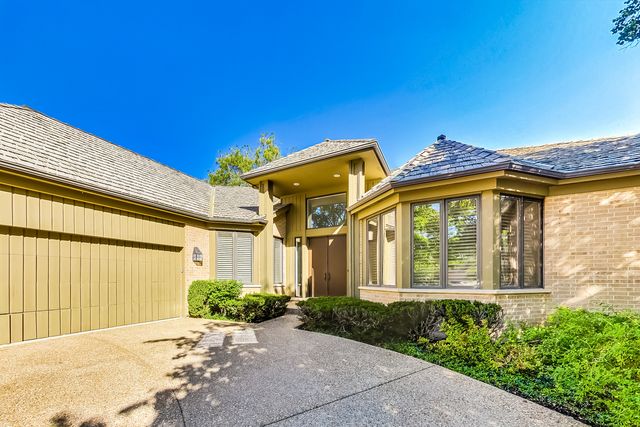 $1,095,000 | 1695 Snapdragon Court | Highland Park