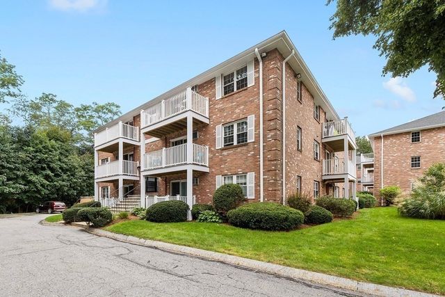 $2,200 | 7 Karen Circle, Unit 6 | Nutting Lake