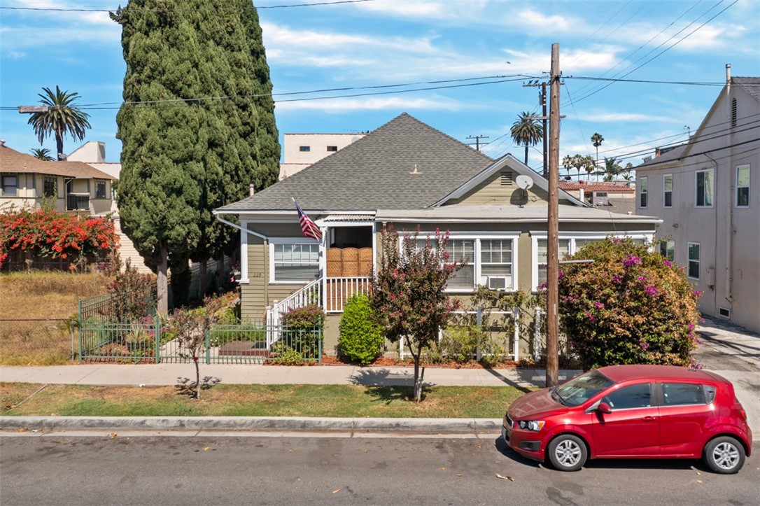 a car parked in front of a house