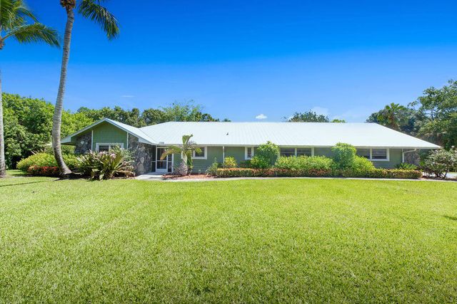 $899,000 | 1958 Southwest Winners Drive | West Villages & Crane Creek