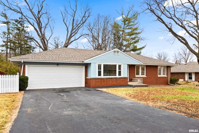 $230,000 | 4912 North Woodview Avenue | Central Peoria