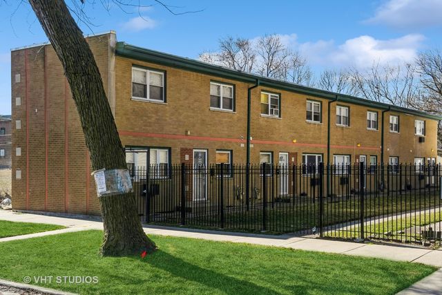 $135,000 | 7010 South East End Avenue, Unit 4 | South Shore