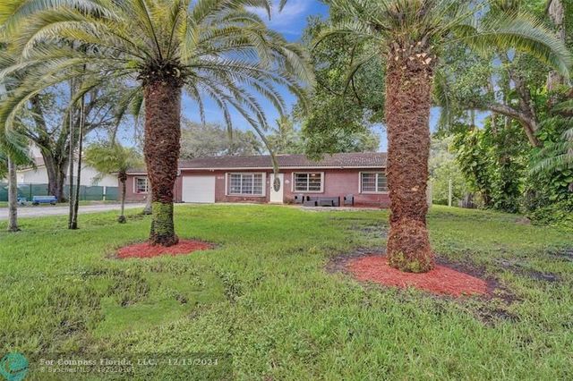 $815,000 | 6645 Southwest 49th Street | Davie