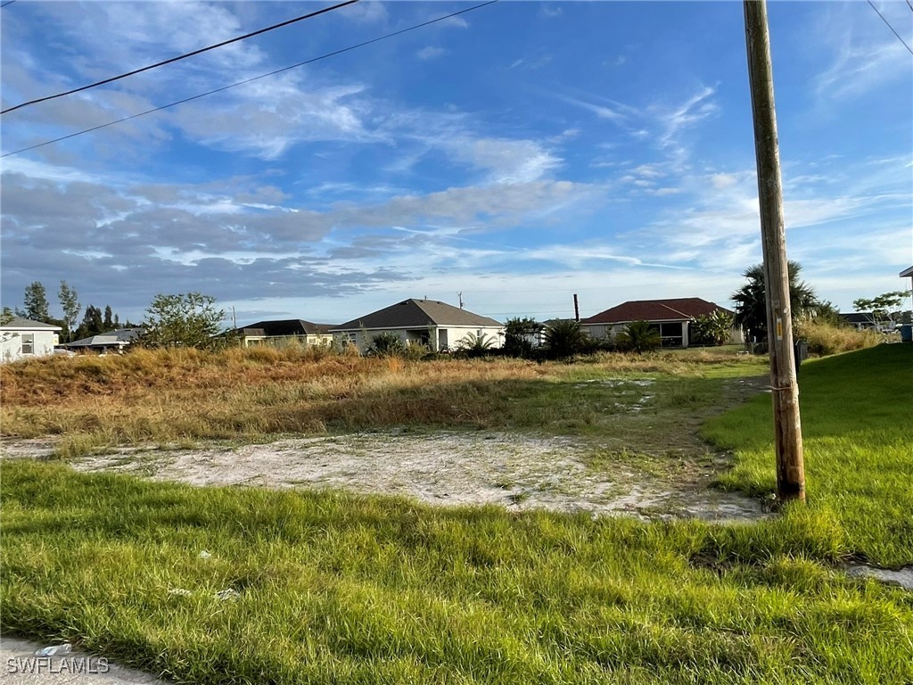 a view of a lake from a yard