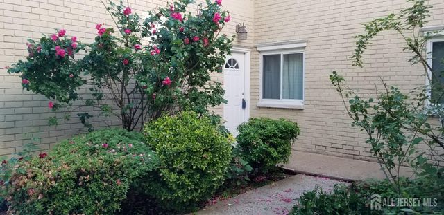 $2,000 | 12 Lake Avenue, Unit 5A | Washington Heights