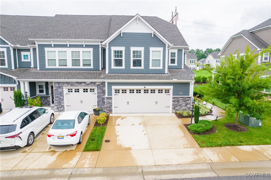 a view of outdoor space yard and front view of a house