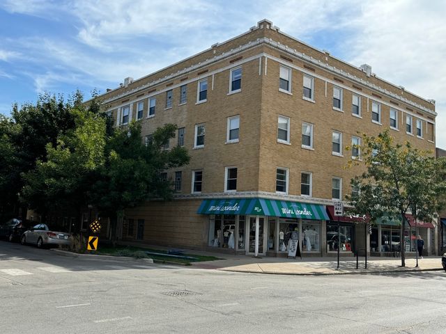 $259,000 | 1347 West Eddy Street, Unit 308 | Lake View