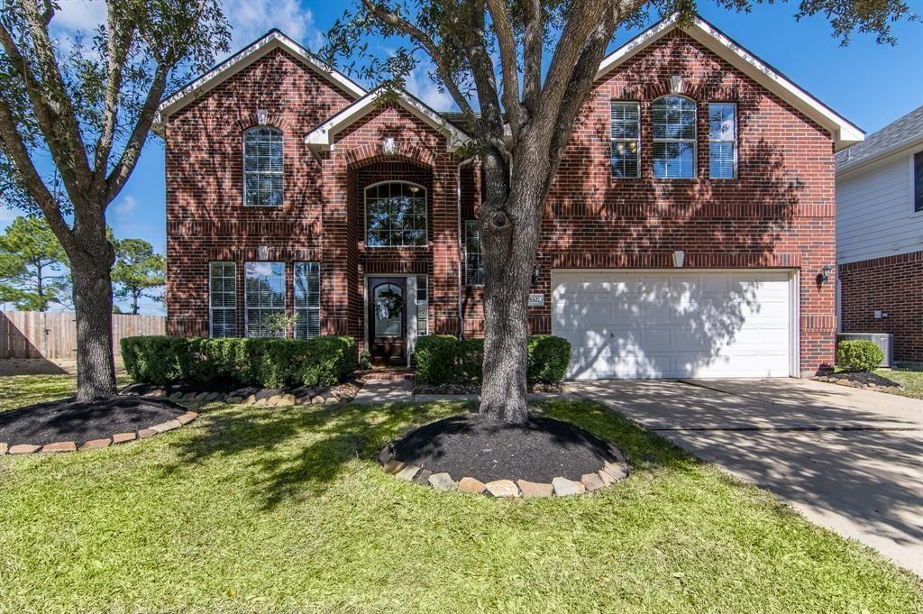 Welcome home to 15317 Coral Leaf Trail located in the heart of the master-planned community of Fairfield!