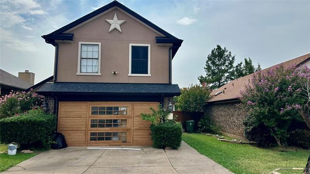 $335,000 | 924 South Old Orchard Lane | Lewisville