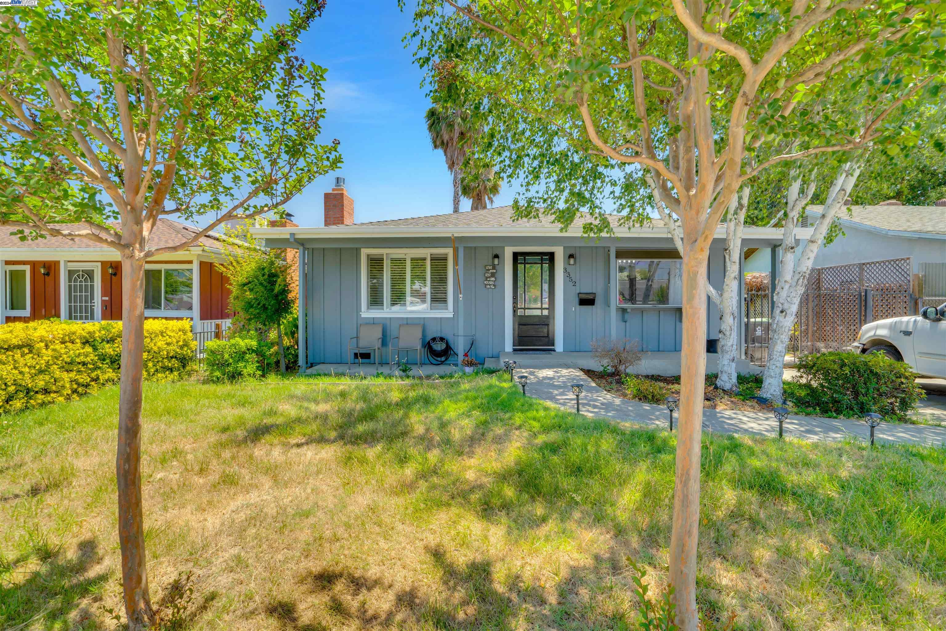 front view of house with a yard